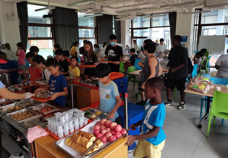 廣州法國國際學(xué)校開餐圖